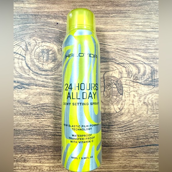 Halovida Dewy Setting Spray 24-Hour - Picture 3 of 5